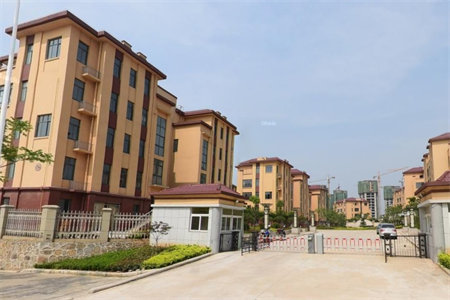 急售！！鑫辉华庭95.3平套二可改套三带付房66.8万